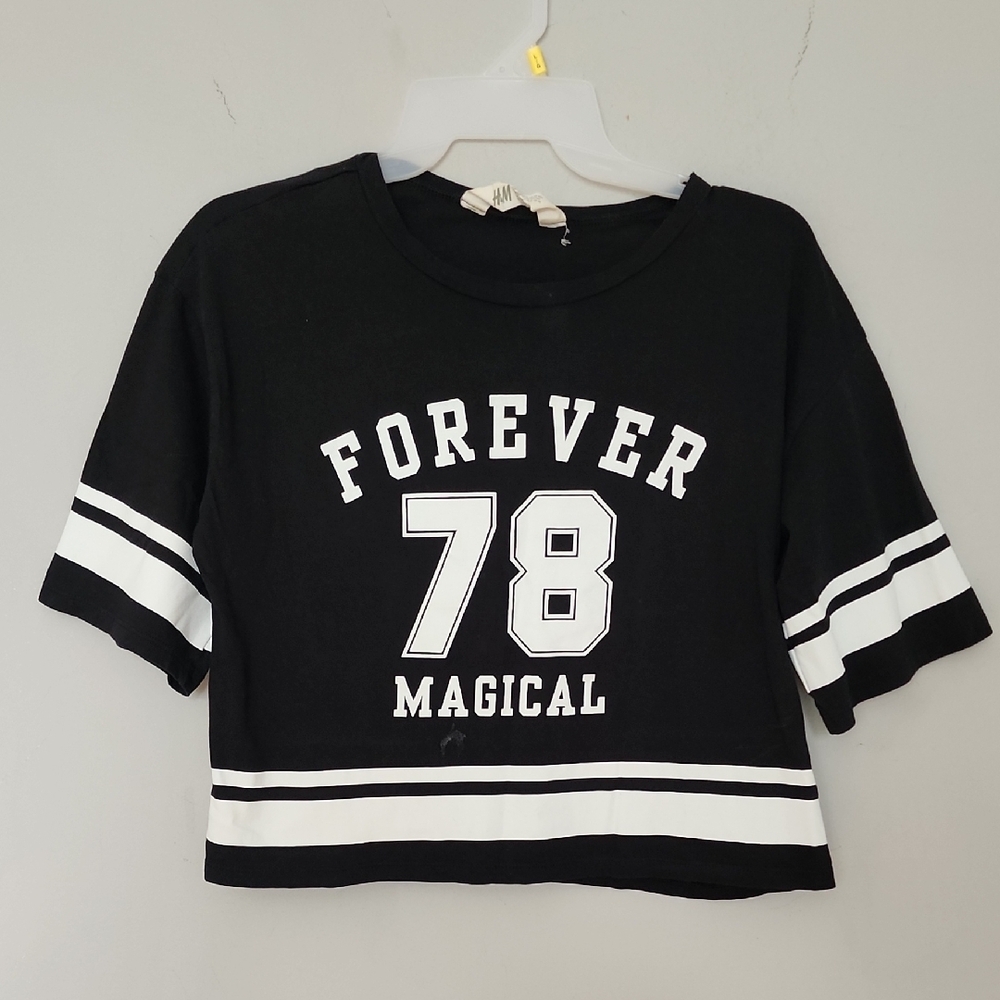 H&M Black and White Short Sleeve Tee Croptop Forever Magical